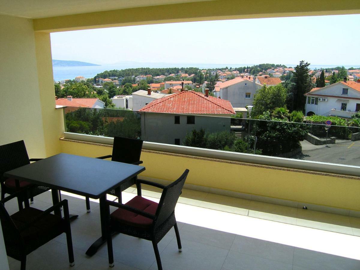 Apartmani Krajinovic Krk Town Buitenkant foto