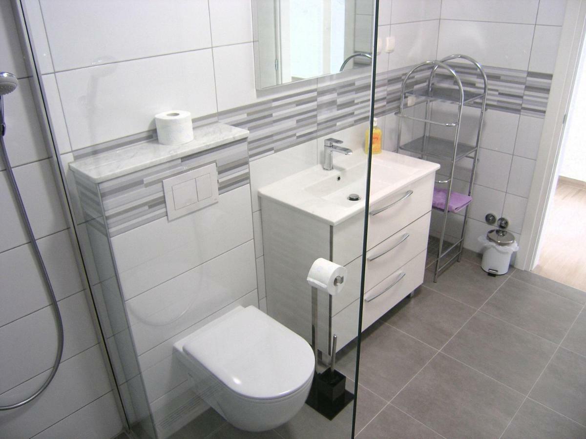 Apartmani Krajinovic Krk Town Buitenkant foto