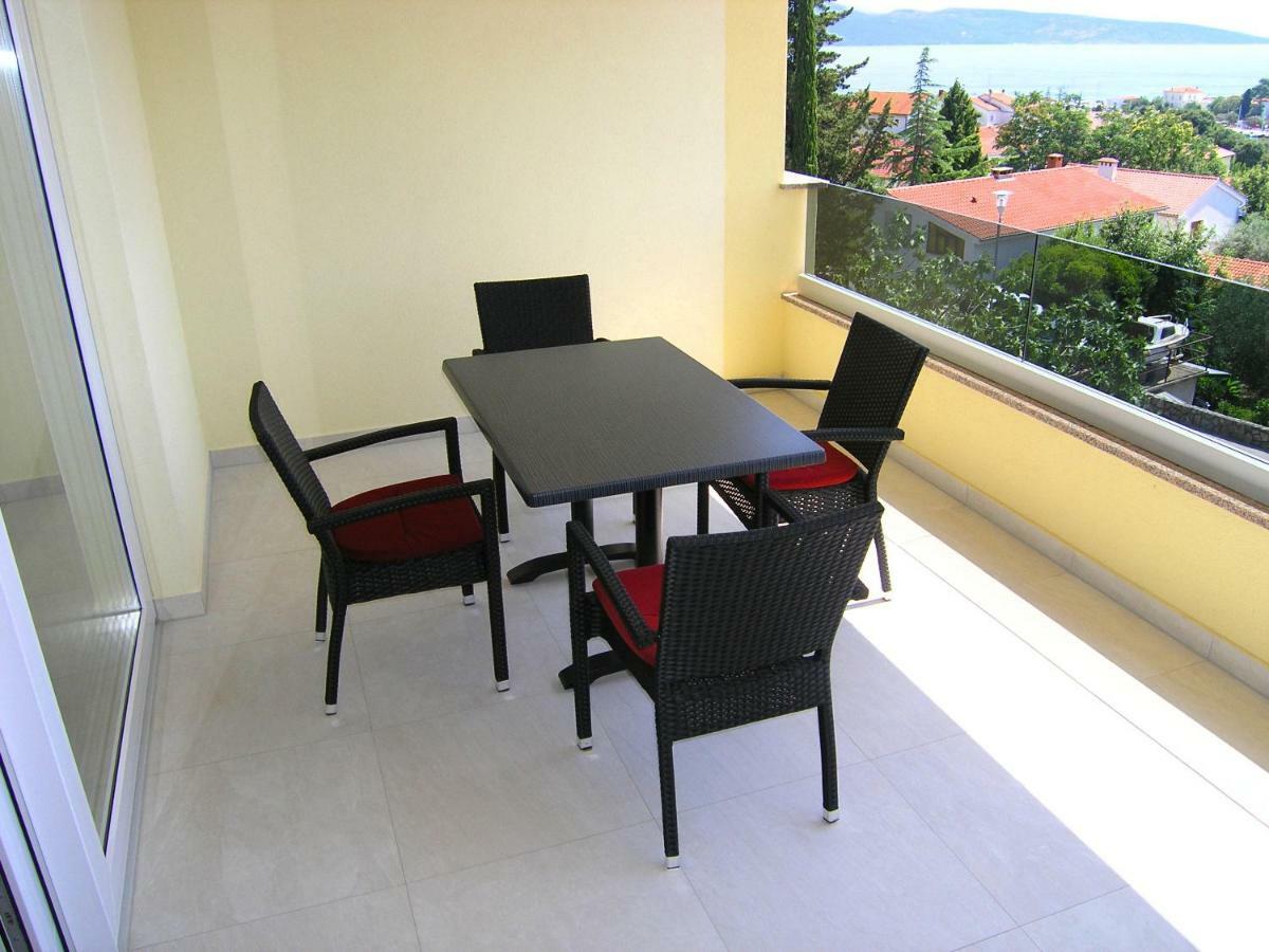 Apartmani Krajinovic Krk Town Buitenkant foto