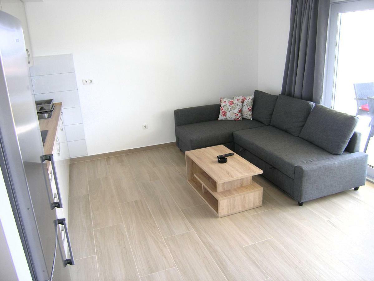 Apartmani Krajinovic Krk Town Buitenkant foto