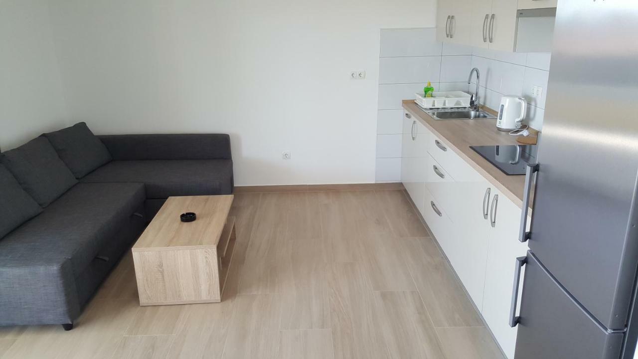 Apartmani Krajinovic Krk Town Buitenkant foto