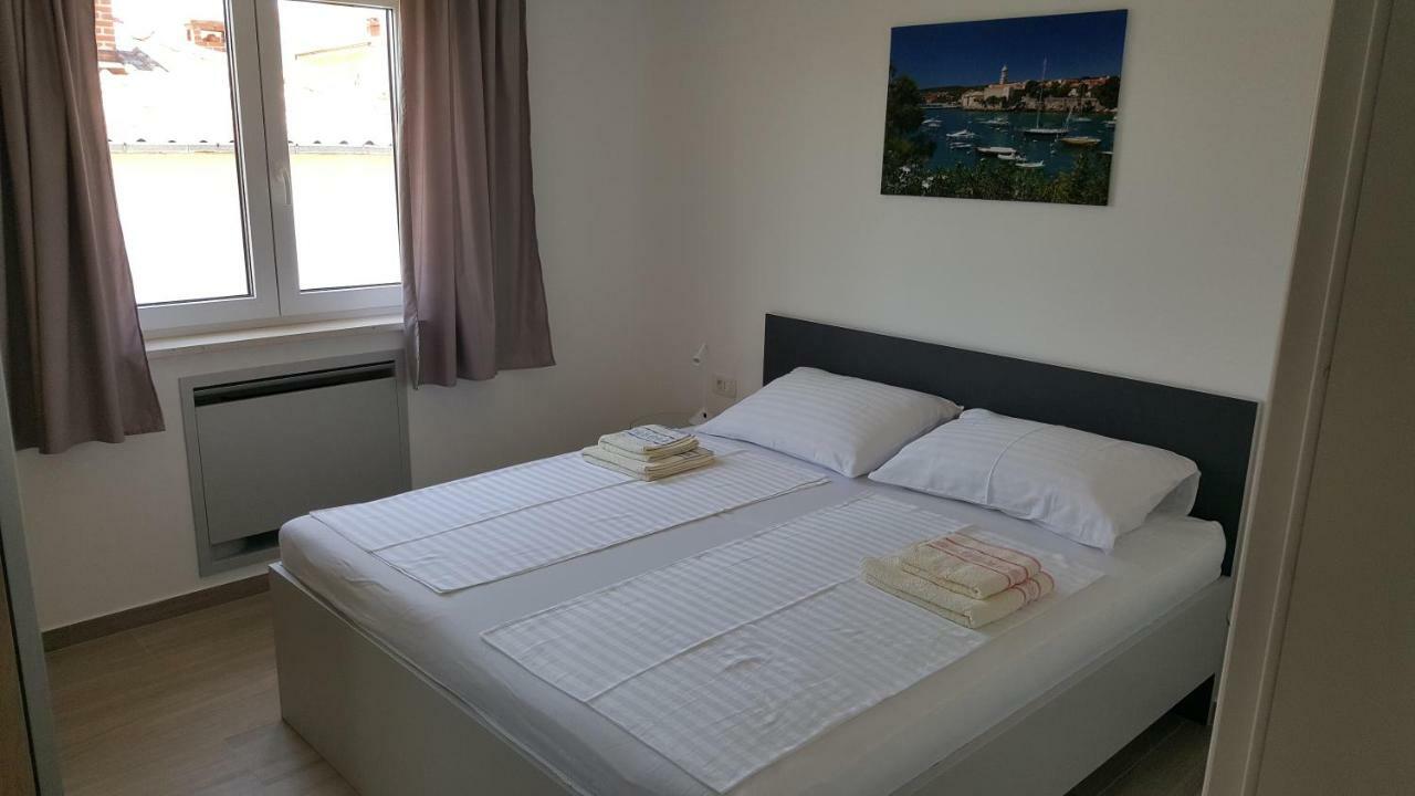 Apartmani Krajinovic Krk Town Buitenkant foto